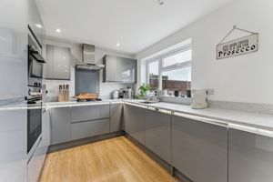 Kitchen- click for photo gallery